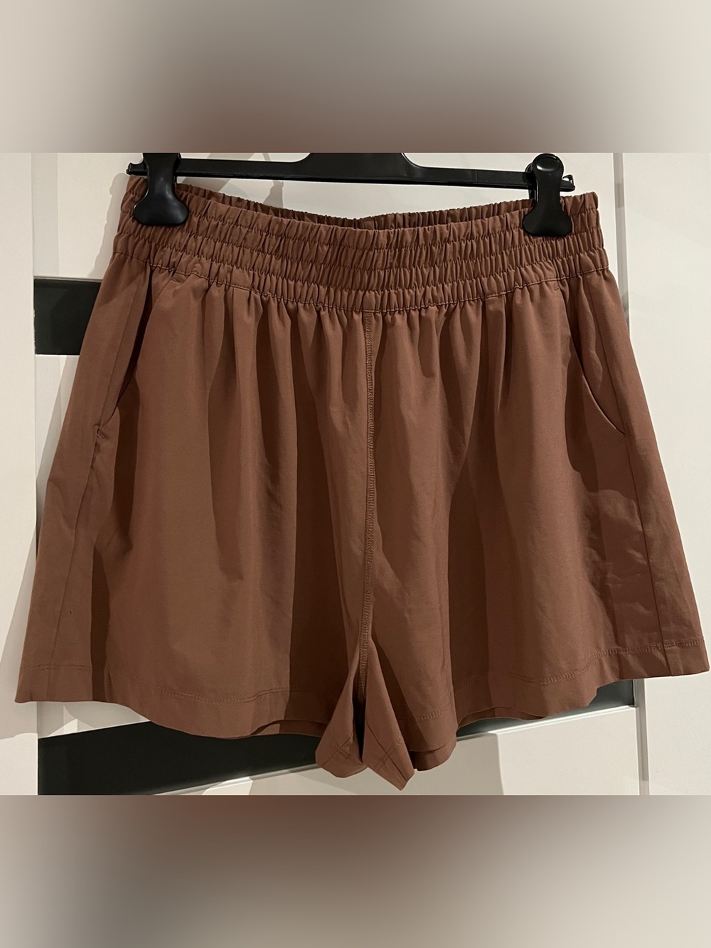 Vuori Villa Short Women's Lightweight Shorts Hazelnut
